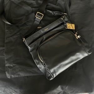 Tumi - Voyageur - Capri Crossbody - Black